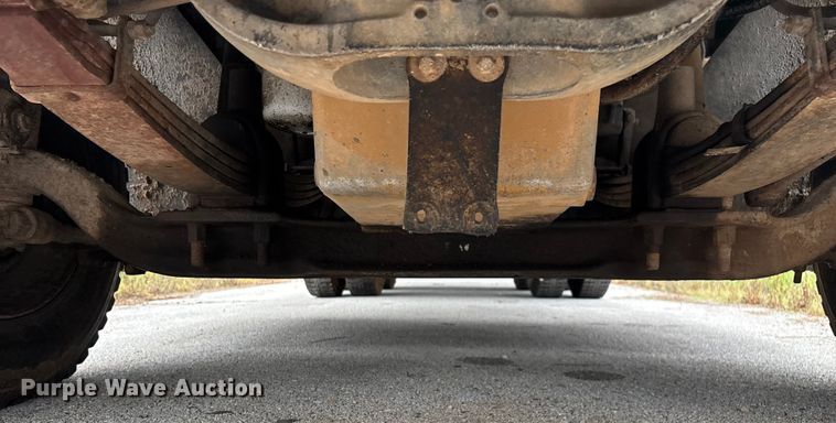 image for item EN5628 1994 Freightliner FLD  dump truck