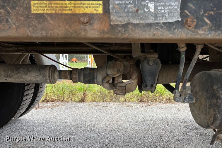 image for item EN5628 1994 Freightliner FLD  dump truck