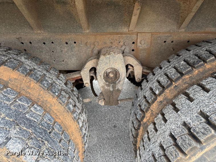 image for item EN5628 1994 Freightliner FLD  dump truck