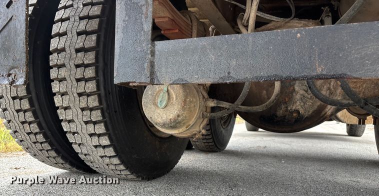 image for item EN5628 1994 Freightliner FLD  dump truck