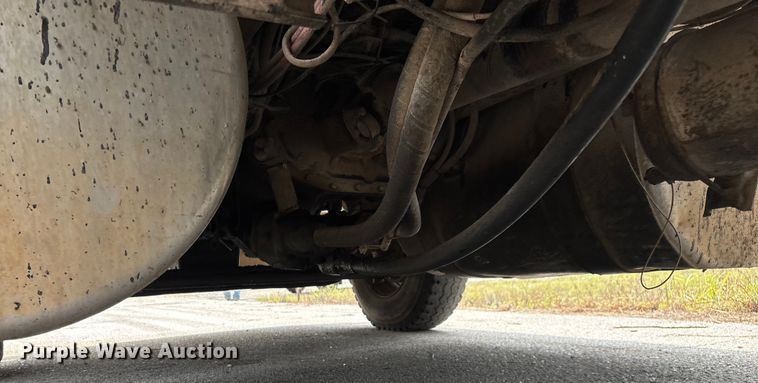 image for item EN5628 1994 Freightliner FLD  dump truck