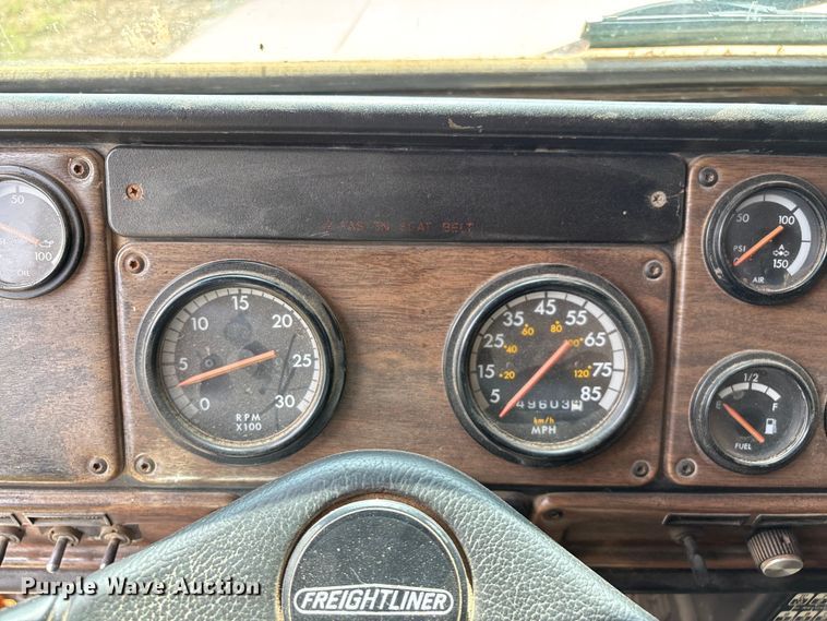 image for item EN5628 1994 Freightliner FLD  dump truck