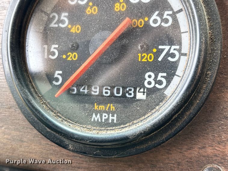 image for item EN5628 1994 Freightliner FLD  dump truck