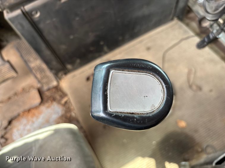 image for item EN5628 1994 Freightliner FLD  dump truck