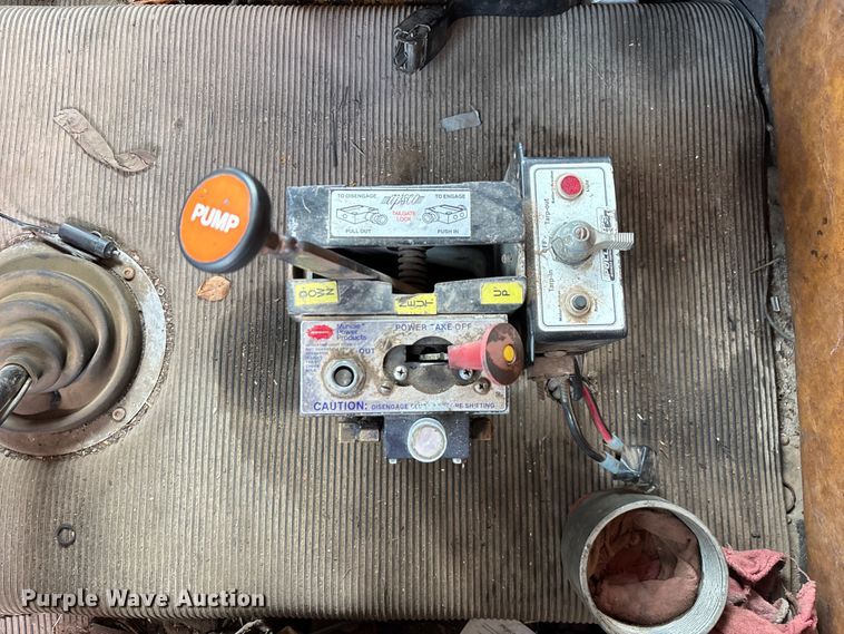 image for item EN5628 1994 Freightliner FLD  dump truck