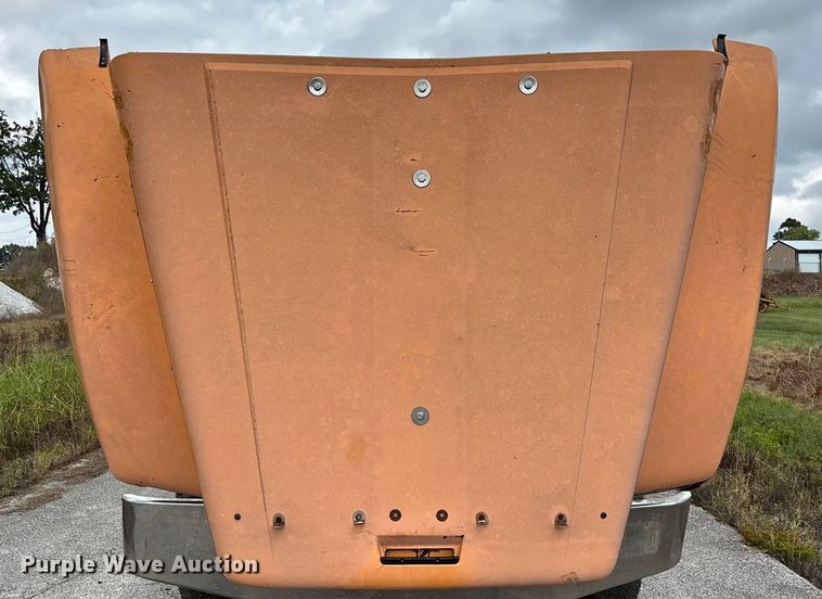 image for item EN5628 1994 Freightliner FLD  dump truck