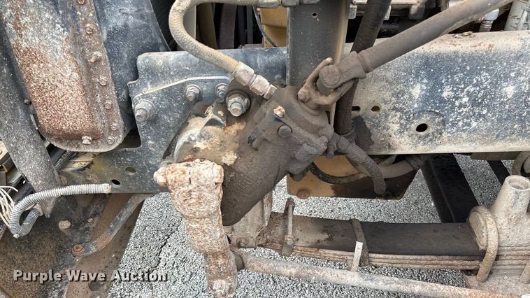 image for item EN5628 1994 Freightliner FLD  dump truck