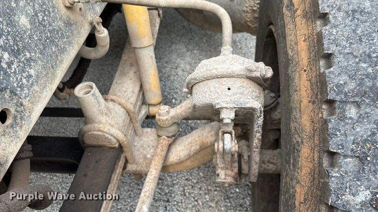 image for item EN5628 1994 Freightliner FLD  dump truck