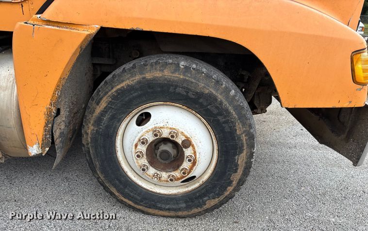 image for item EN5628 1994 Freightliner FLD  dump truck