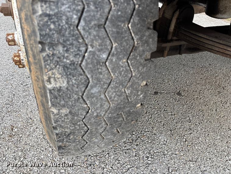 image for item EN5628 1994 Freightliner FLD  dump truck