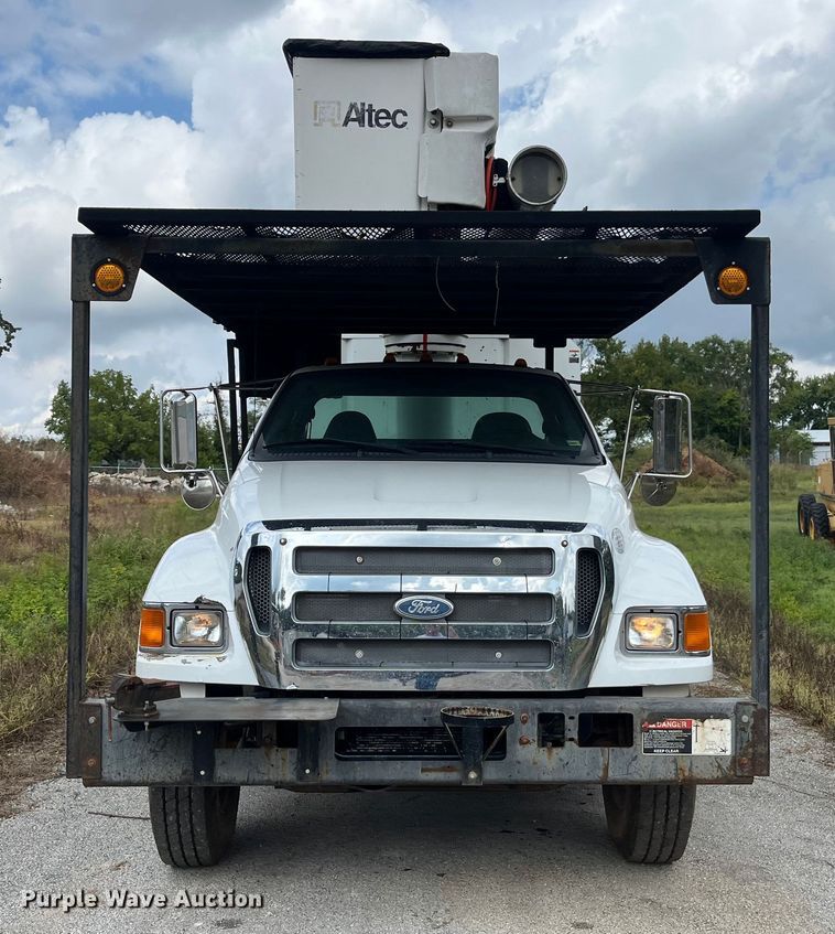 CAMIóN CON CANASTILLA 2012 FORD ALTEC
