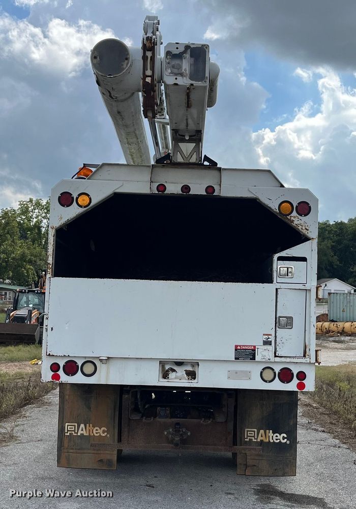 image for item EN5629 2012 Ford F750 Super Duty XL forestry bucket truck