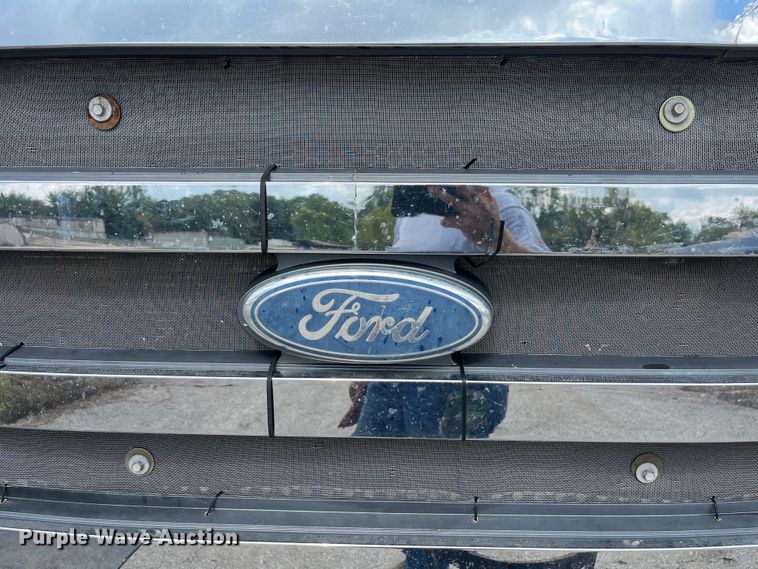 image for item EN5629 2012 Ford F750 Super Duty XL forestry bucket truck