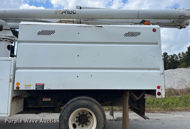 image for item EN5629 2012 Ford F750 Super Duty XL forestry bucket truck