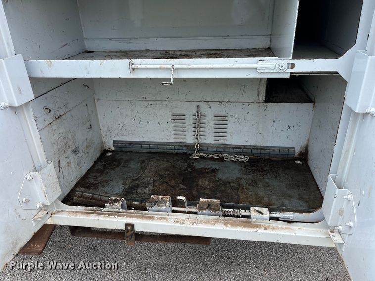 image for item EN5629 2012 Ford F750 Super Duty XL forestry bucket truck