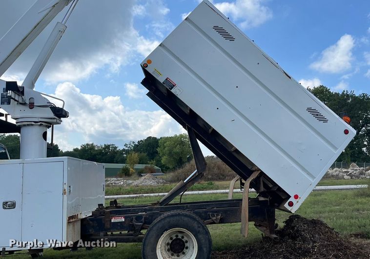 image for item EN5629 2012 Ford F750 Super Duty XL forestry bucket truck