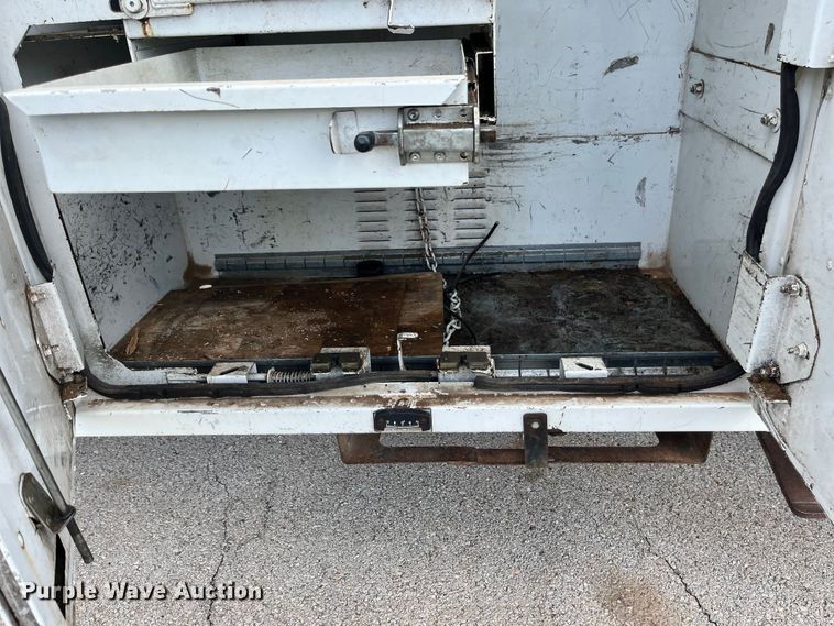 image for item EN5629 2012 Ford F750 Super Duty XL forestry bucket truck