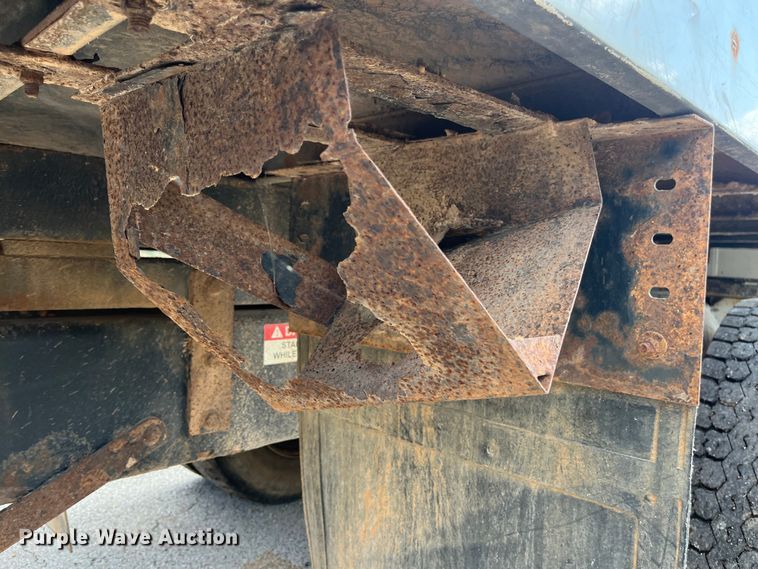 image for item EN5629 2012 Ford F750 Super Duty XL forestry bucket truck