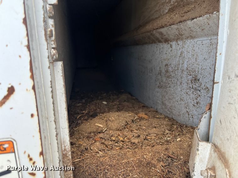 image for item EN5629 2012 Ford F750 Super Duty XL forestry bucket truck