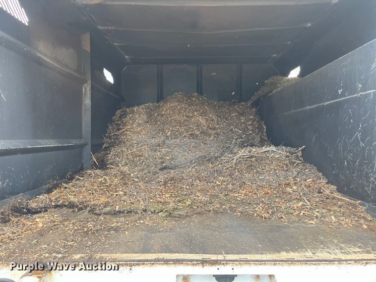 image for item EN5629 2012 Ford F750 Super Duty XL forestry bucket truck