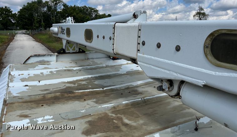 image for item EN5629 2012 Ford F750 Super Duty XL forestry bucket truck