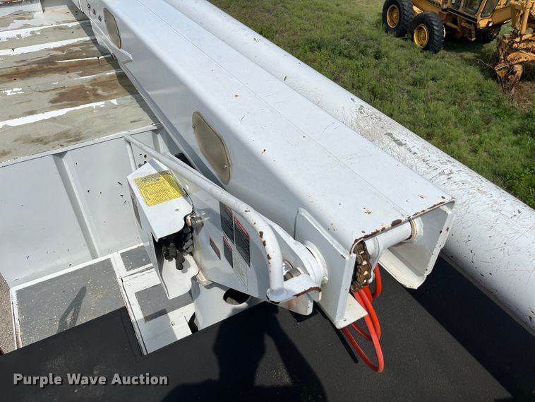 image for item EN5629 2012 Ford F750 Super Duty XL forestry bucket truck