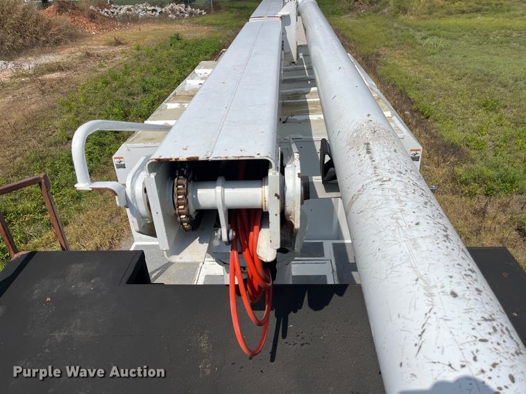 image for item EN5629 2012 Ford F750 Super Duty XL forestry bucket truck