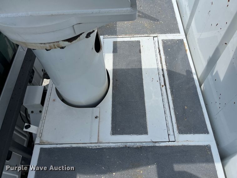 image for item EN5629 2012 Ford F750 Super Duty XL forestry bucket truck