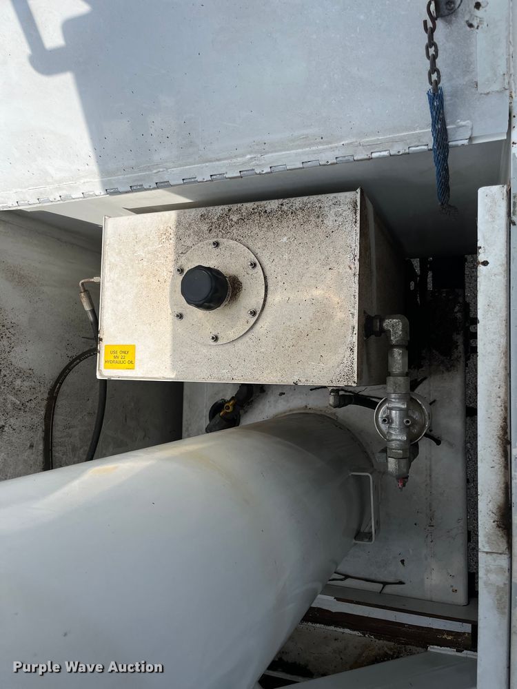 image for item EN5629 2012 Ford F750 Super Duty XL forestry bucket truck