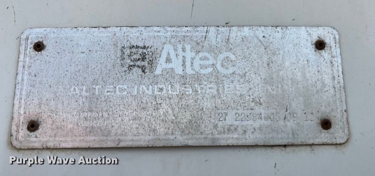 image for item EN5629 2012 Ford F750 Super Duty XL forestry bucket truck