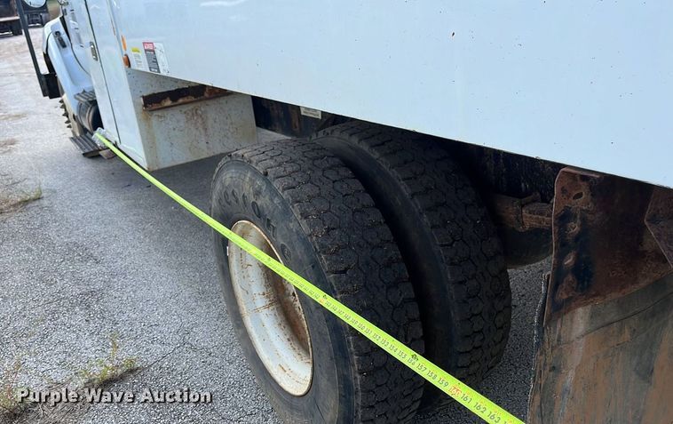 image for item EN5629 2012 Ford F750 Super Duty XL forestry bucket truck