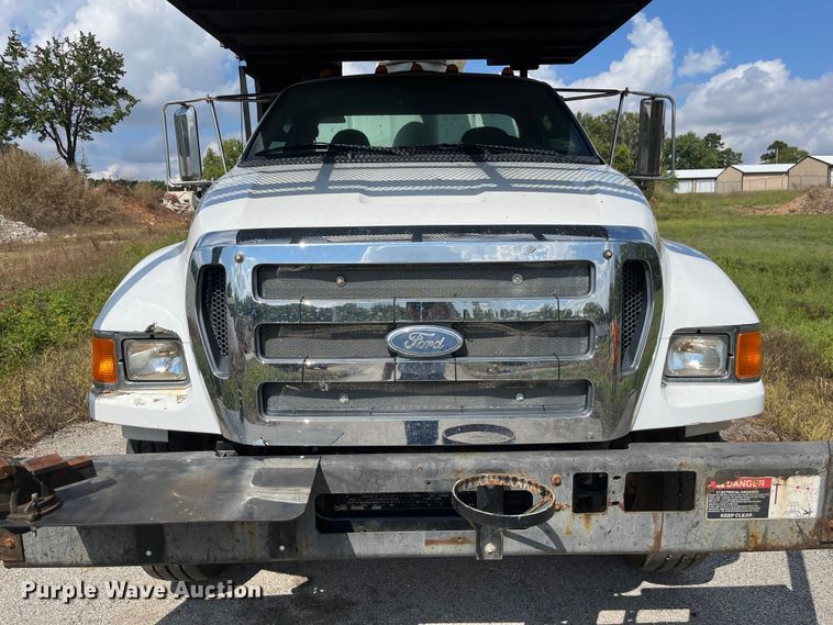 image for item EN5629 2012 Ford F750 Super Duty XL forestry bucket truck