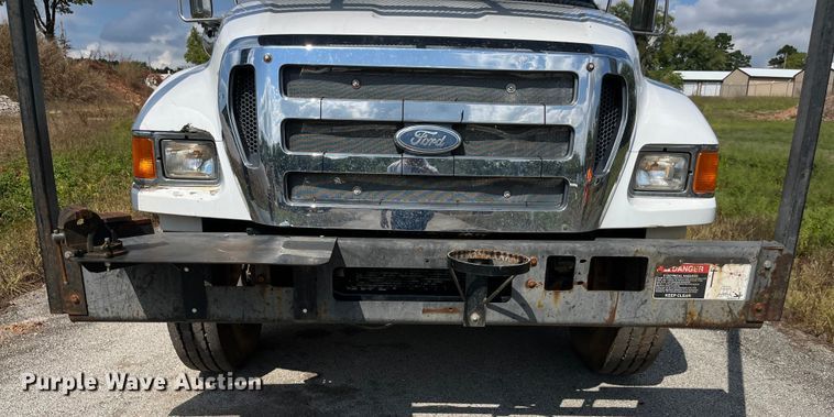 image for item EN5629 2012 Ford F750 Super Duty XL forestry bucket truck