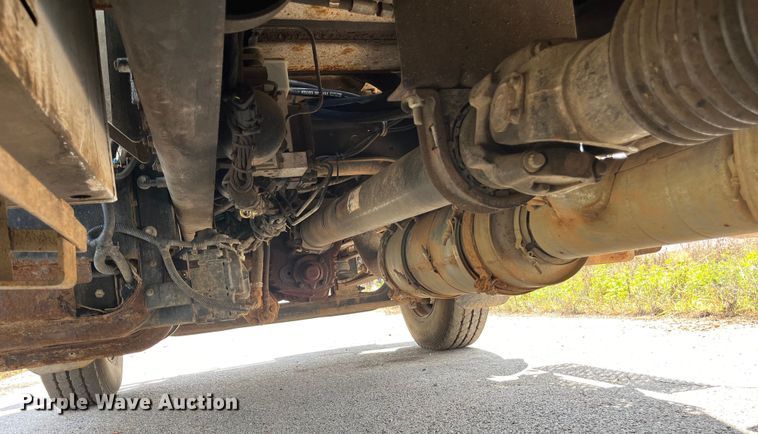 image for item EN5629 2012 Ford F750 Super Duty XL forestry bucket truck