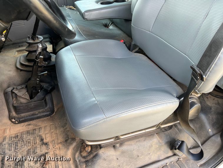 image for item EN5629 2012 Ford F750 Super Duty XL forestry bucket truck