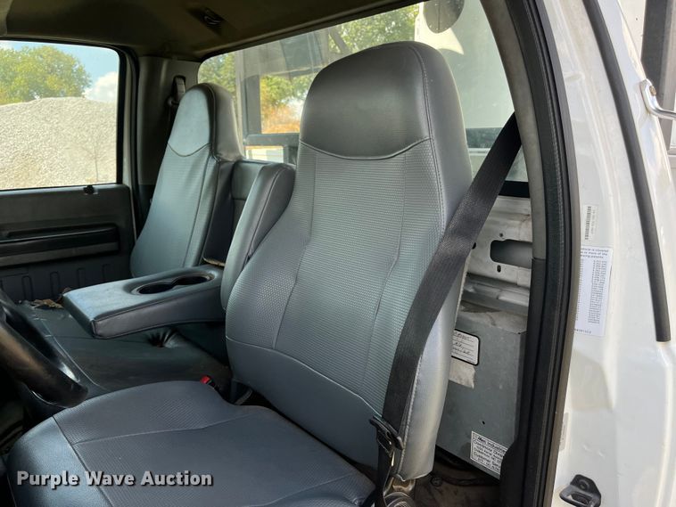 image for item EN5629 2012 Ford F750 Super Duty XL forestry bucket truck