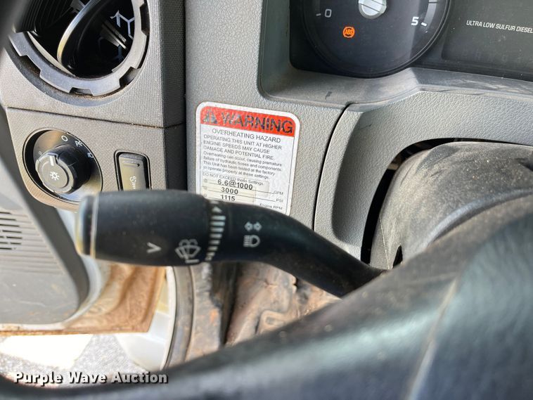 image for item EN5629 2012 Ford F750 Super Duty XL forestry bucket truck