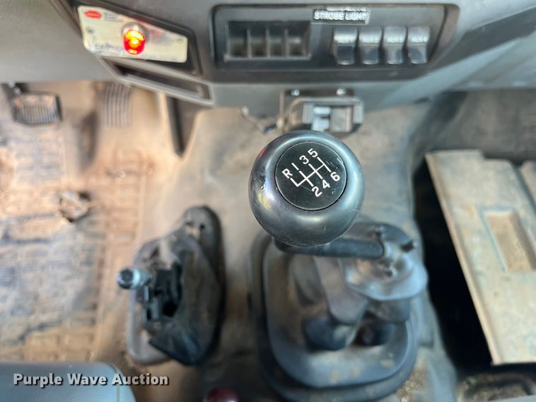 image for item EN5629 2012 Ford F750 Super Duty XL forestry bucket truck