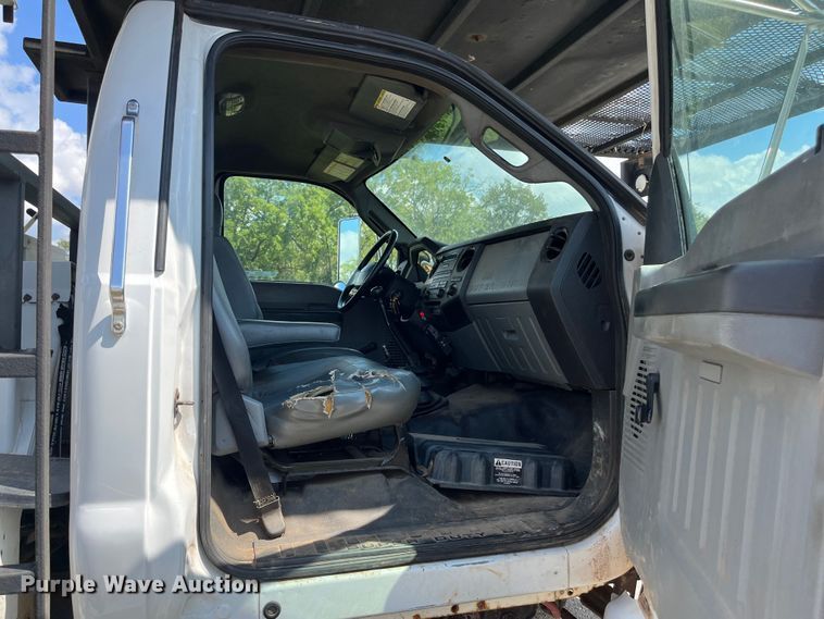 image for item EN5629 2012 Ford F750 Super Duty XL forestry bucket truck