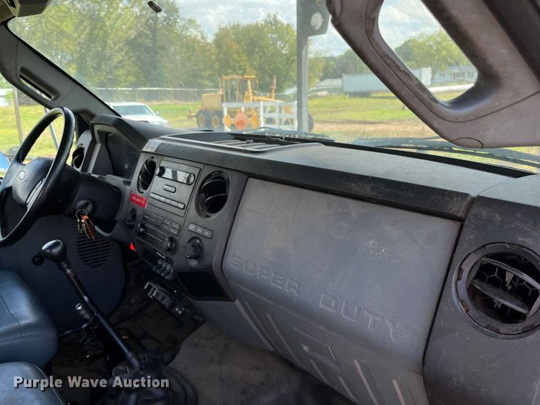 image for item EN5629 2012 Ford F750 Super Duty XL forestry bucket truck