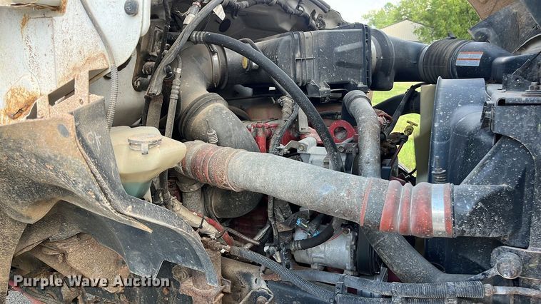 image for item EN5629 2012 Ford F750 Super Duty XL forestry bucket truck