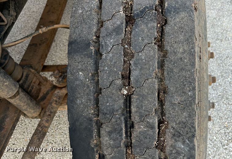 image for item EN5629 2012 Ford F750 Super Duty XL forestry bucket truck