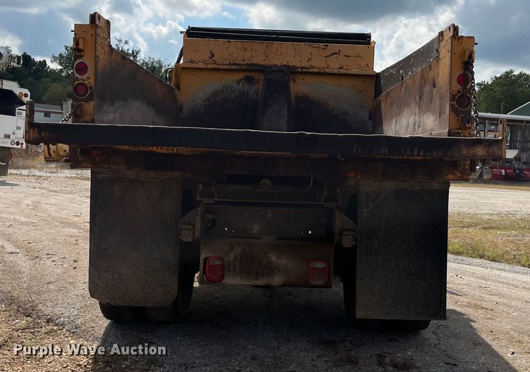 image for item EN5630 1991 GMC TopKick dump truck