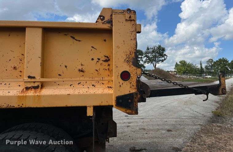 image for item EN5630 1991 GMC TopKick dump truck