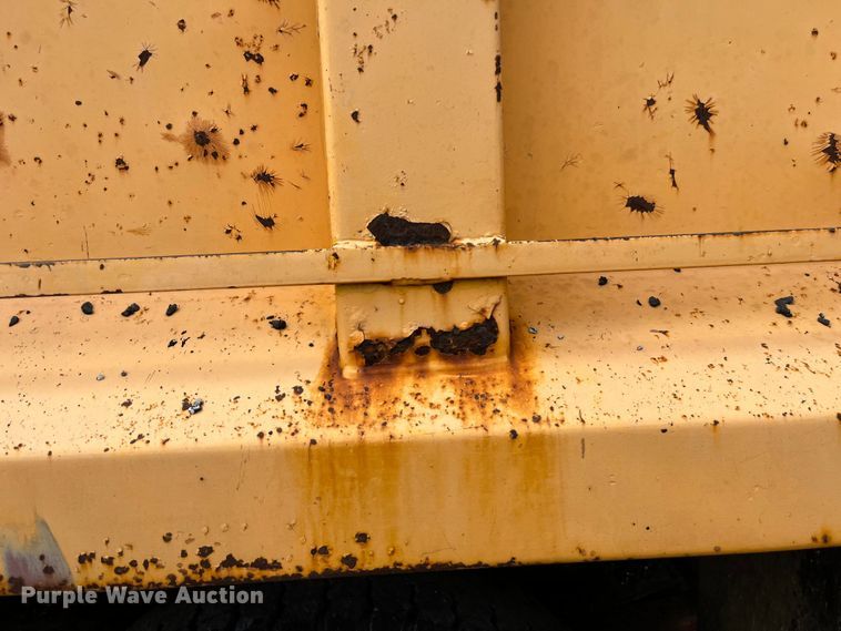 image for item EN5630 1991 GMC TopKick dump truck