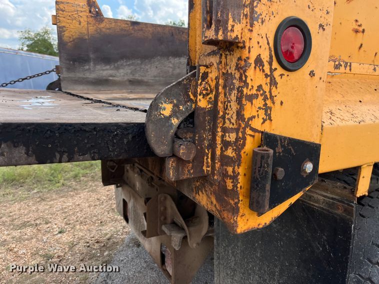 image for item EN5630 1991 GMC TopKick dump truck