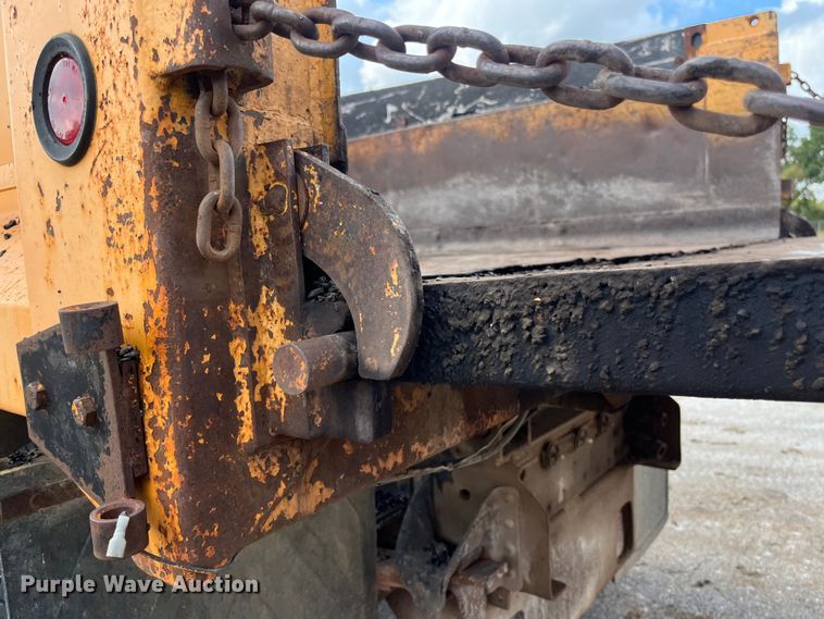 image for item EN5630 1991 GMC TopKick dump truck