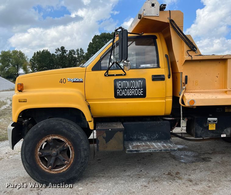 image for item EN5630 1991 GMC TopKick dump truck