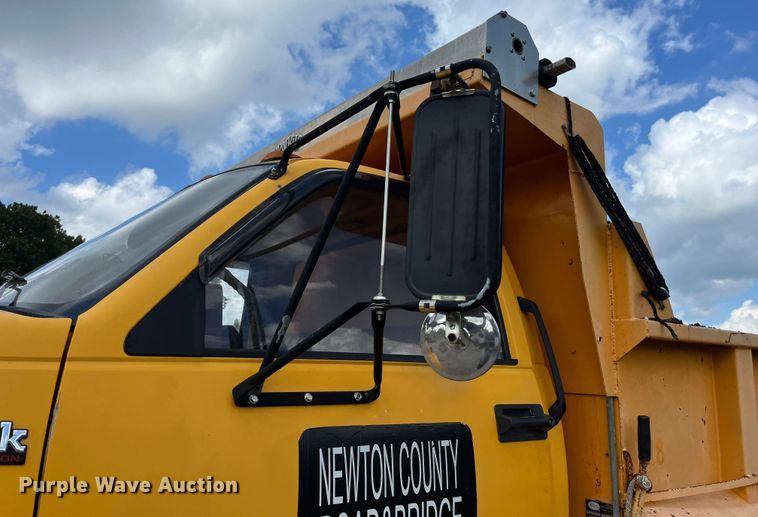 image for item EN5630 1991 GMC TopKick dump truck