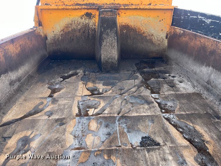 image for item EN5630 1991 GMC TopKick dump truck